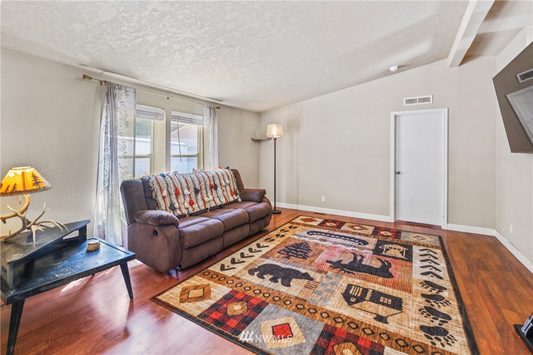 3100 East Rasor Road Belfair, WA 98528 - Photo 3 of 38 Gallery Image 3