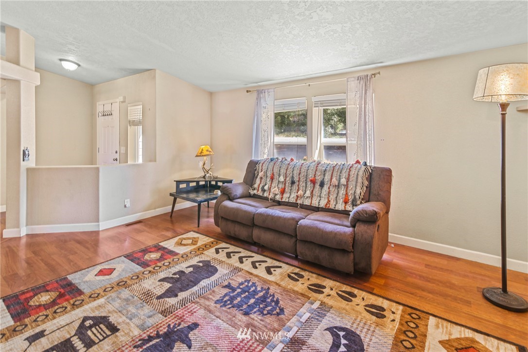 3100 East Rasor Road Belfair, WA 98528 - Photo 4 of 38 Gallery Image 4
