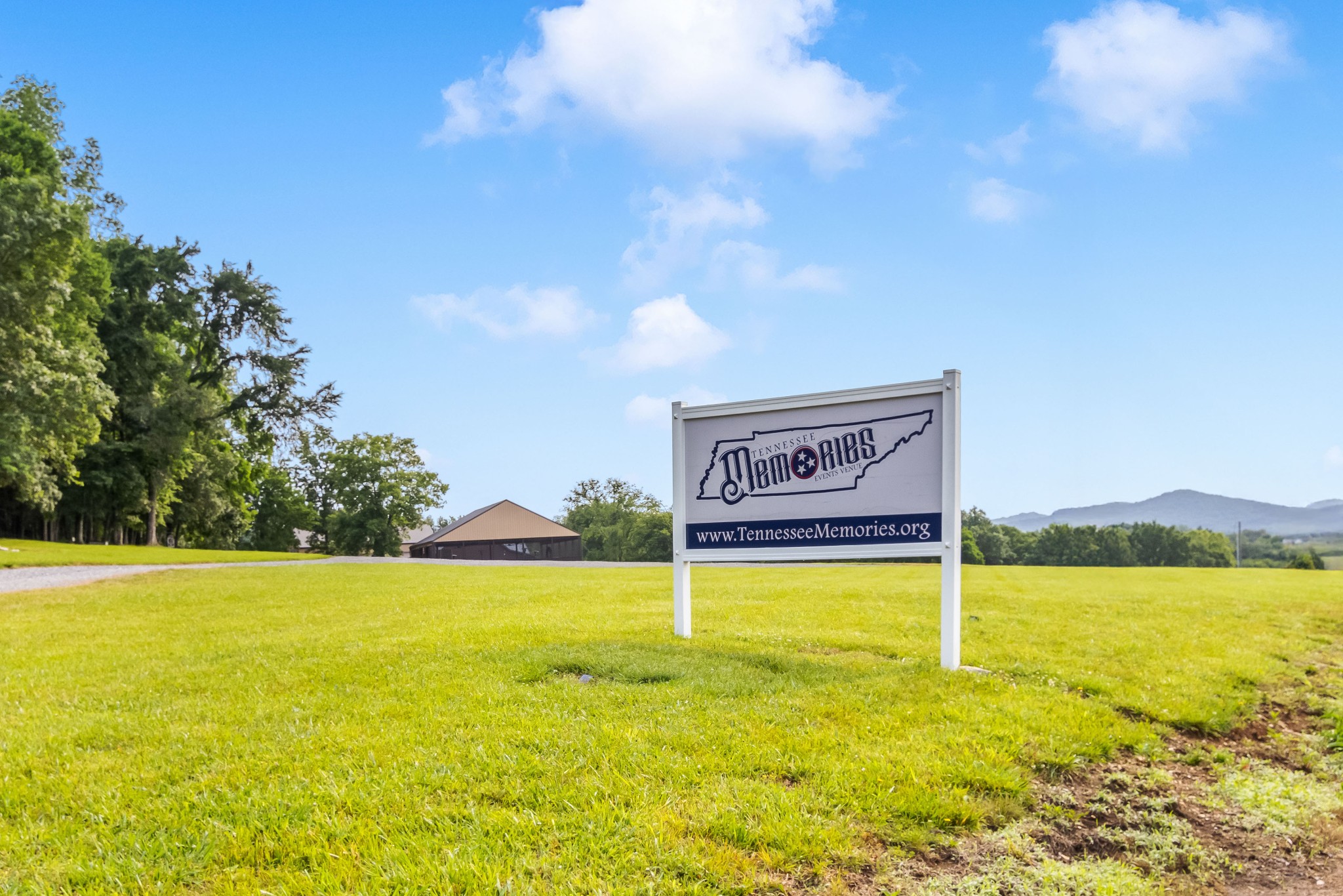 1049 Oregon Road Lascassas, TN 37085 - Photo 5 of 100 a view of a swimming pool with an ocean in the background