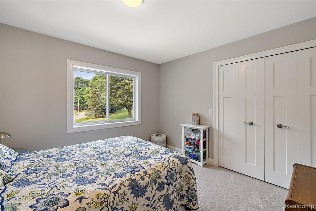 48730 Point Lakeview Street Chesterfield, MI 48047 - Photo 48 of 90