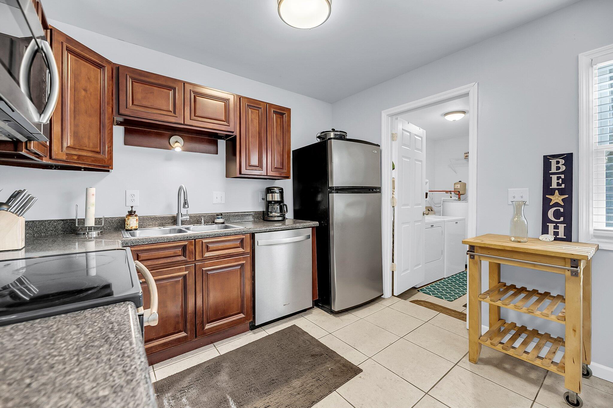292 Fleming Road, Unit D Charleston, SC 29412 - Photo 10 of 26 CREM - 292 Fleming Rd D-8