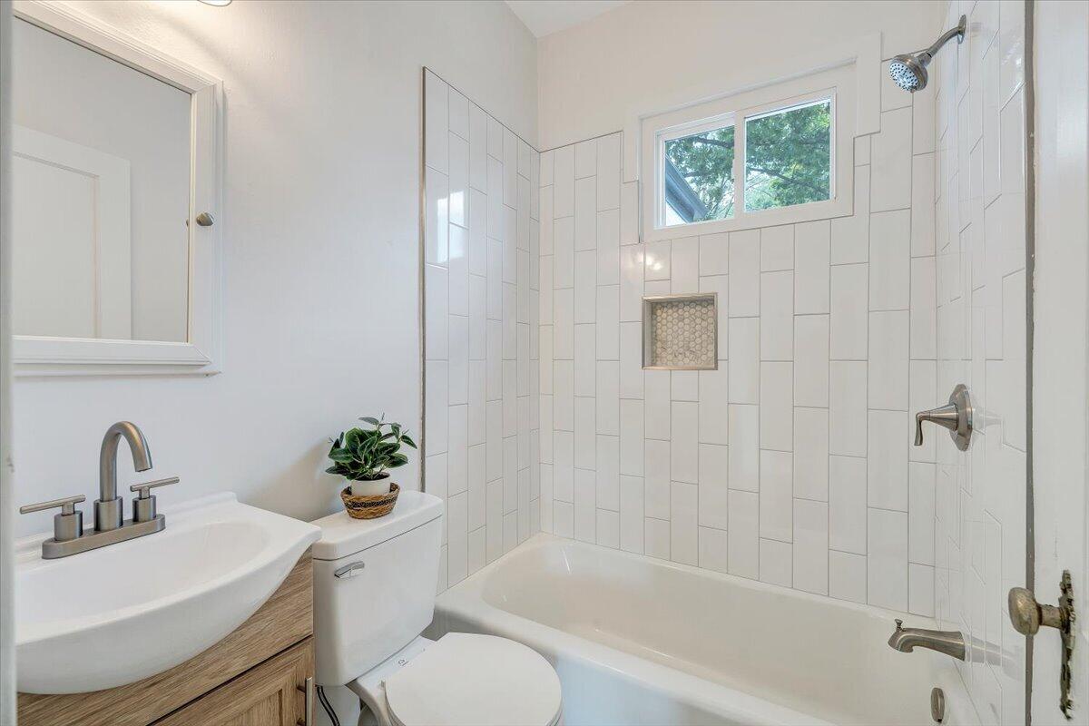 3116 Spring Road Southwest Roanoke, VA 24015 - Photo 17 of 39 24-MIB05508