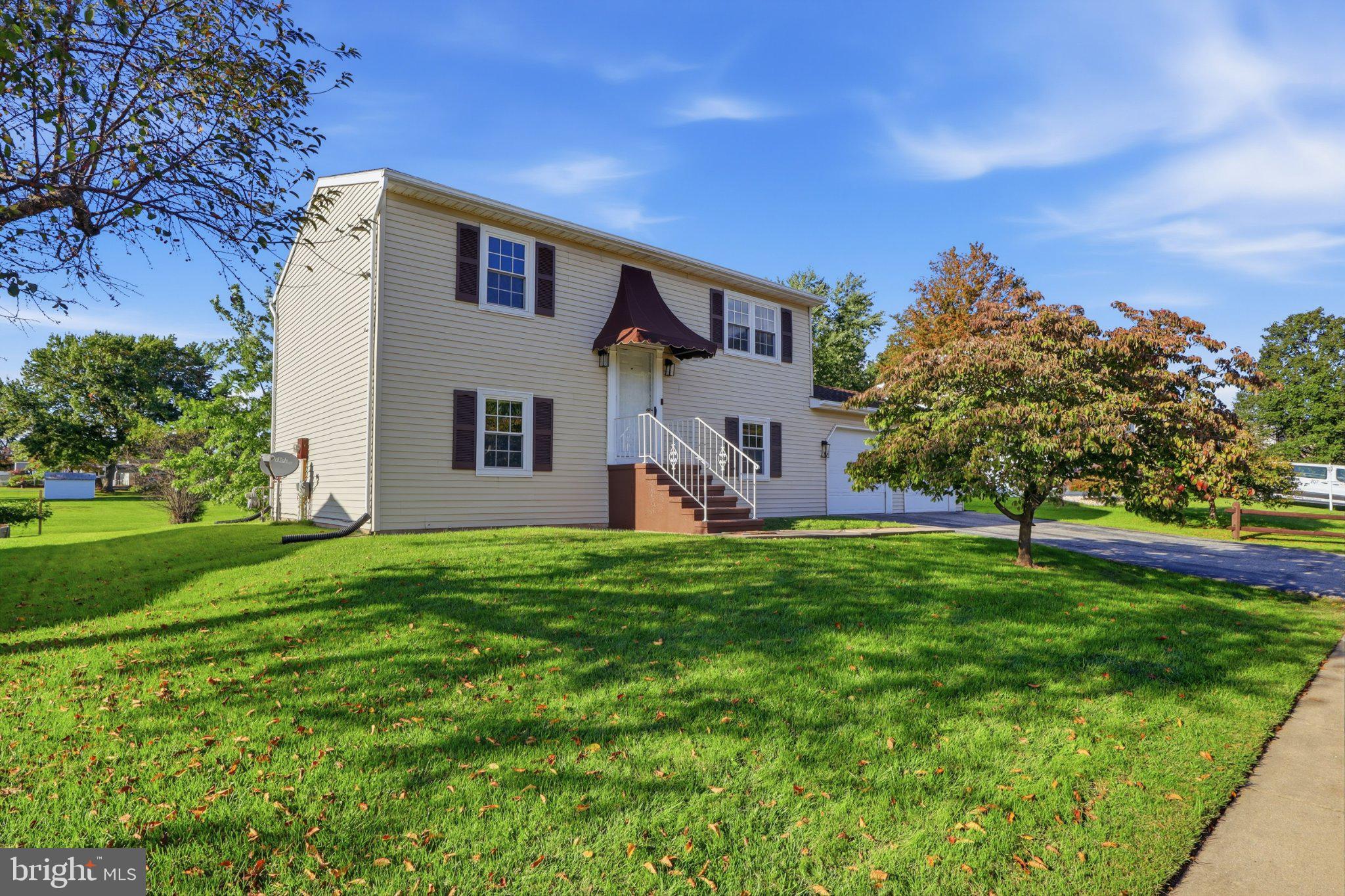 2343 Heather Road York, PA 17408 - Photo 2 of 61 Gallery Image 2