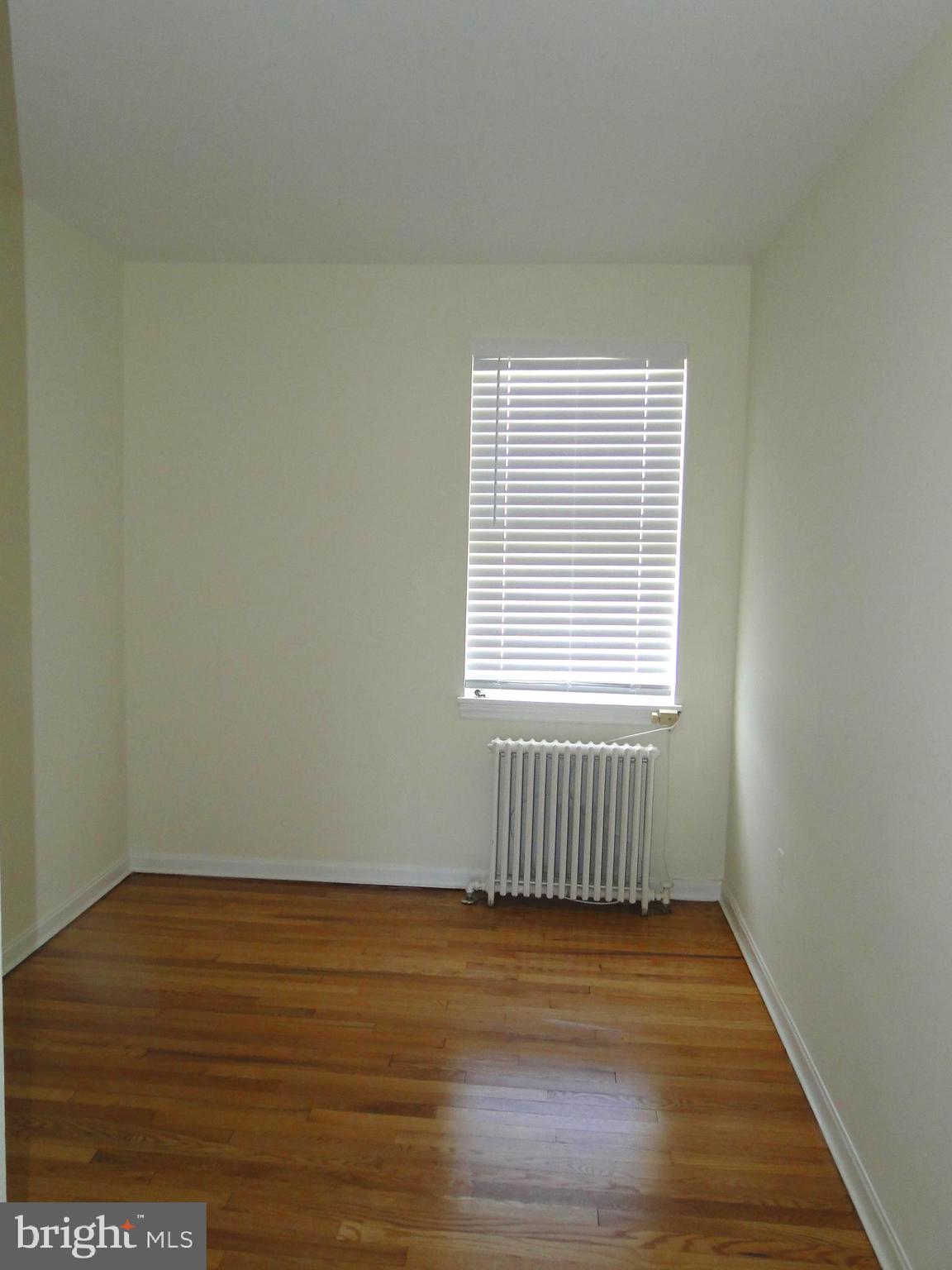 8520 Oak Road Parkville, MD 21234 - Photo 12 of 16 Bedroom 1