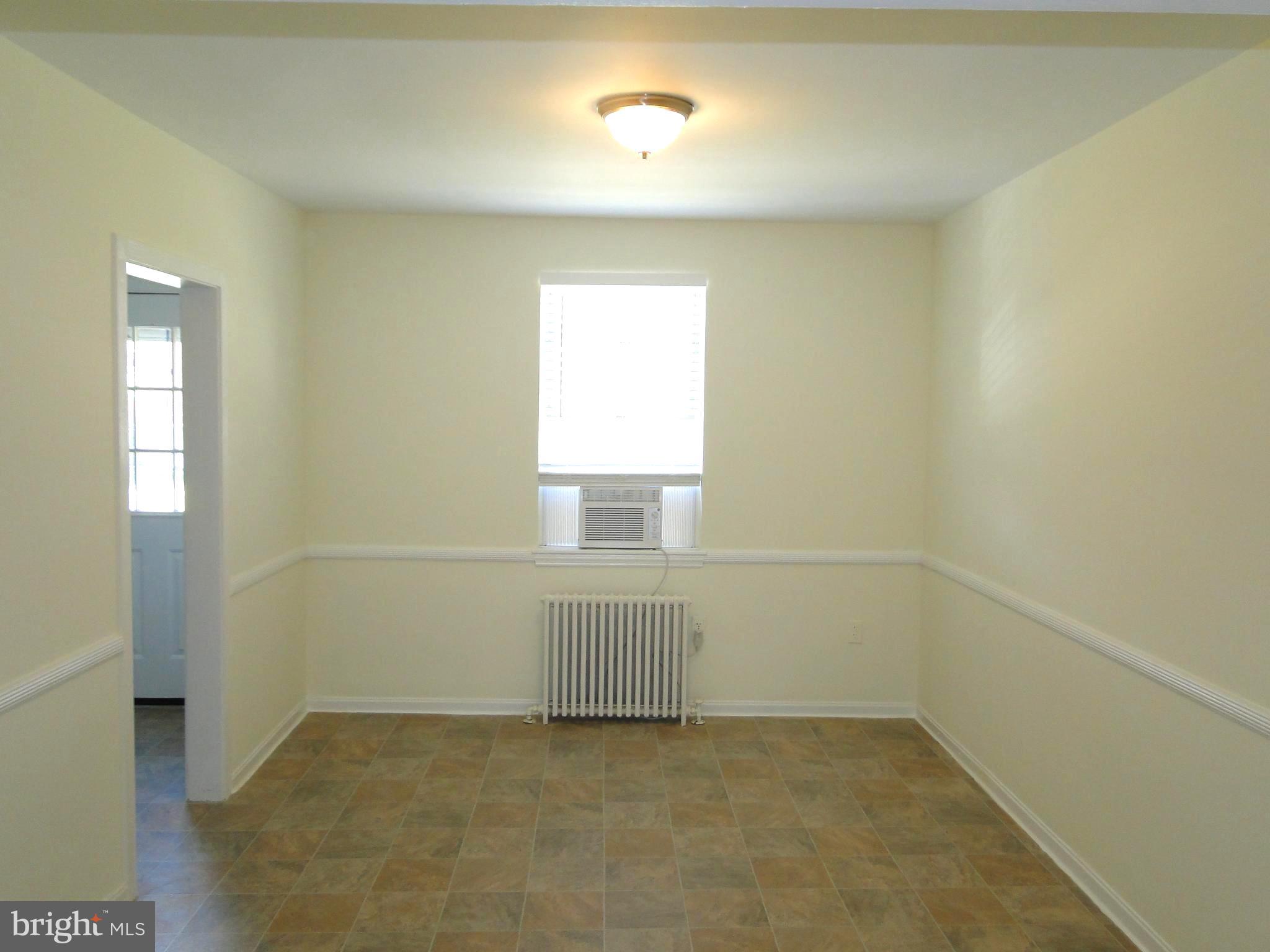 8520 Oak Road Parkville, MD 21234 - Photo 4 of 16 Dining Room