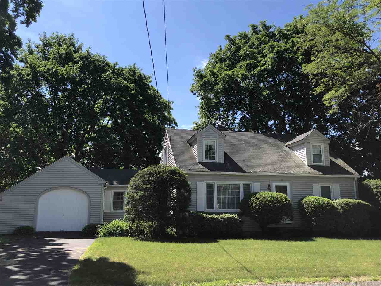 7 Hawthorne Road Dover, NH 03820 - Photo 1 of 12