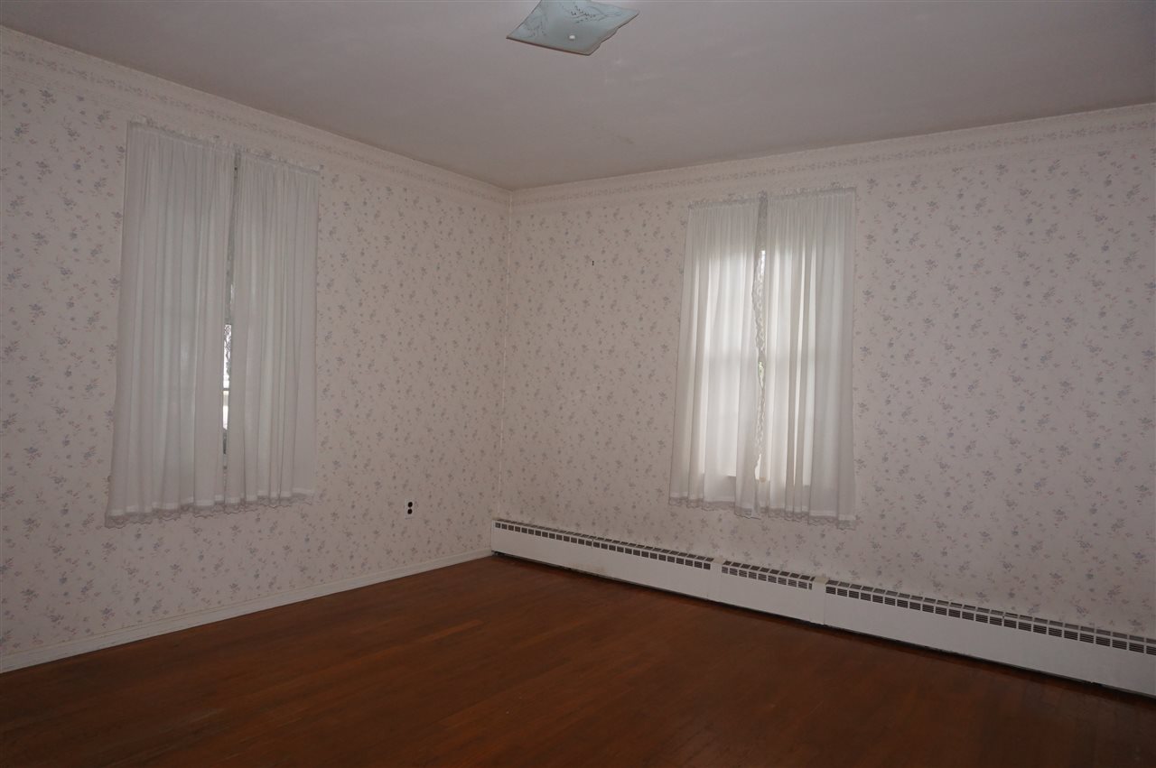 7 Hawthorne Road Dover, NH 03820 - Photo 6 of 12