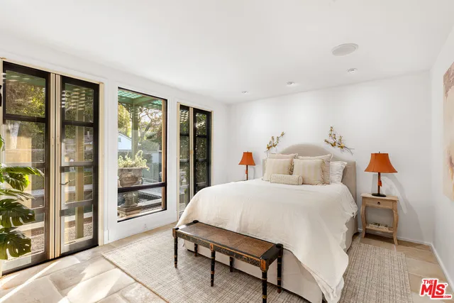 $2,895,000 | 4427 Arcola Avenue, Toluca Lake, CA 91602