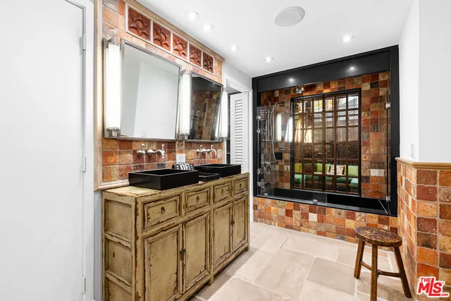 $2,895,000 | 4427 Arcola Avenue, Toluca Lake, CA 91602