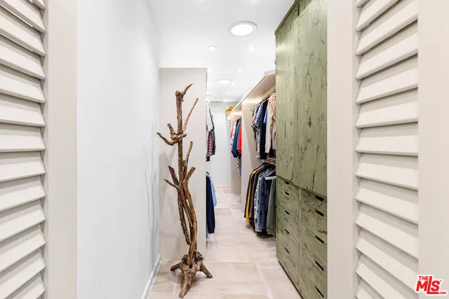 $2,895,000 | 4427 Arcola Avenue, Toluca Lake, CA 91602