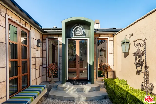 $2,895,000 | 4427 Arcola Avenue, Toluca Lake, CA 91602