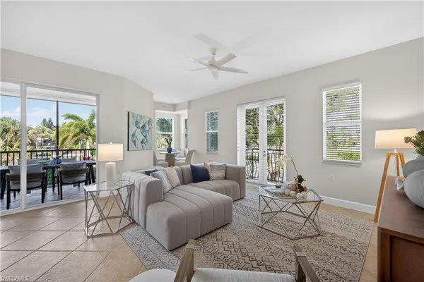 $2,725,000 | 552 11th Avenue South, Unit 4, Naples, FL 34102