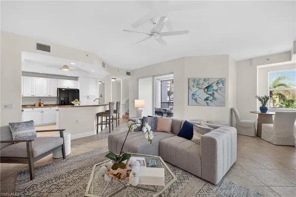 $2,725,000 | 552 11th Avenue South, Unit 4, Naples, FL 34102