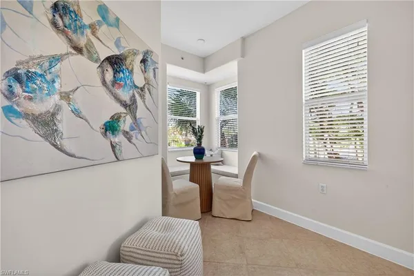 $2,725,000 | 552 11th Avenue South, Unit 4, Naples, FL 34102