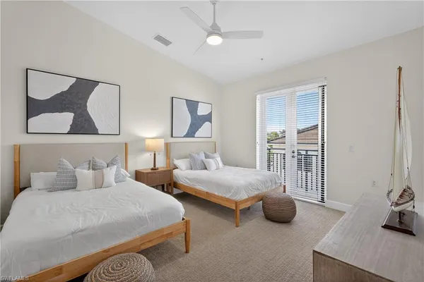 $2,725,000 | 552 11th Avenue South, Unit 4, Naples, FL 34102