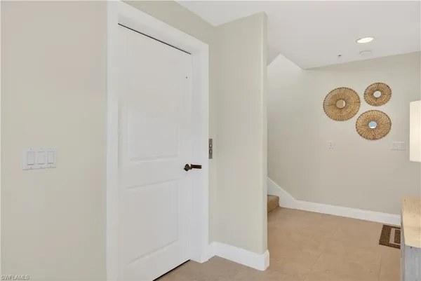 $2,725,000 | 552 11th Avenue South, Unit 4, Naples, FL 34102