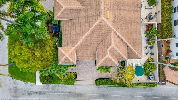 $2,725,000 | 552 11th Avenue South, Unit 4, Naples, FL 34102