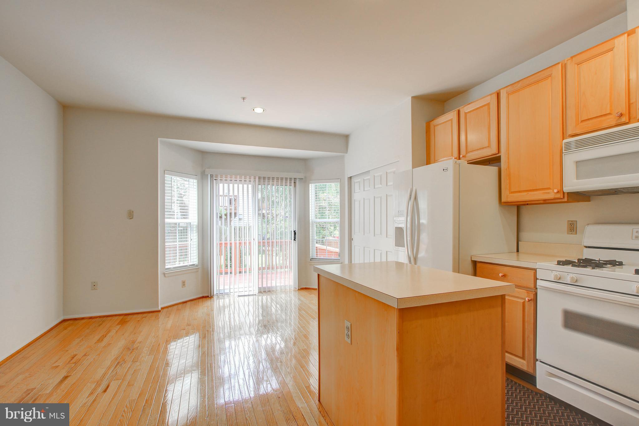 6352 Wind Rider Way Columbia, MD 21045 - Photo 11 of 30 Kitchen