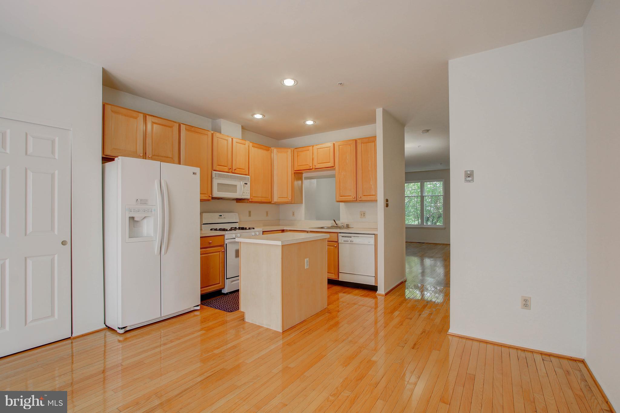 6352 Wind Rider Way Columbia, MD 21045 - Photo 13 of 30 Kitchen