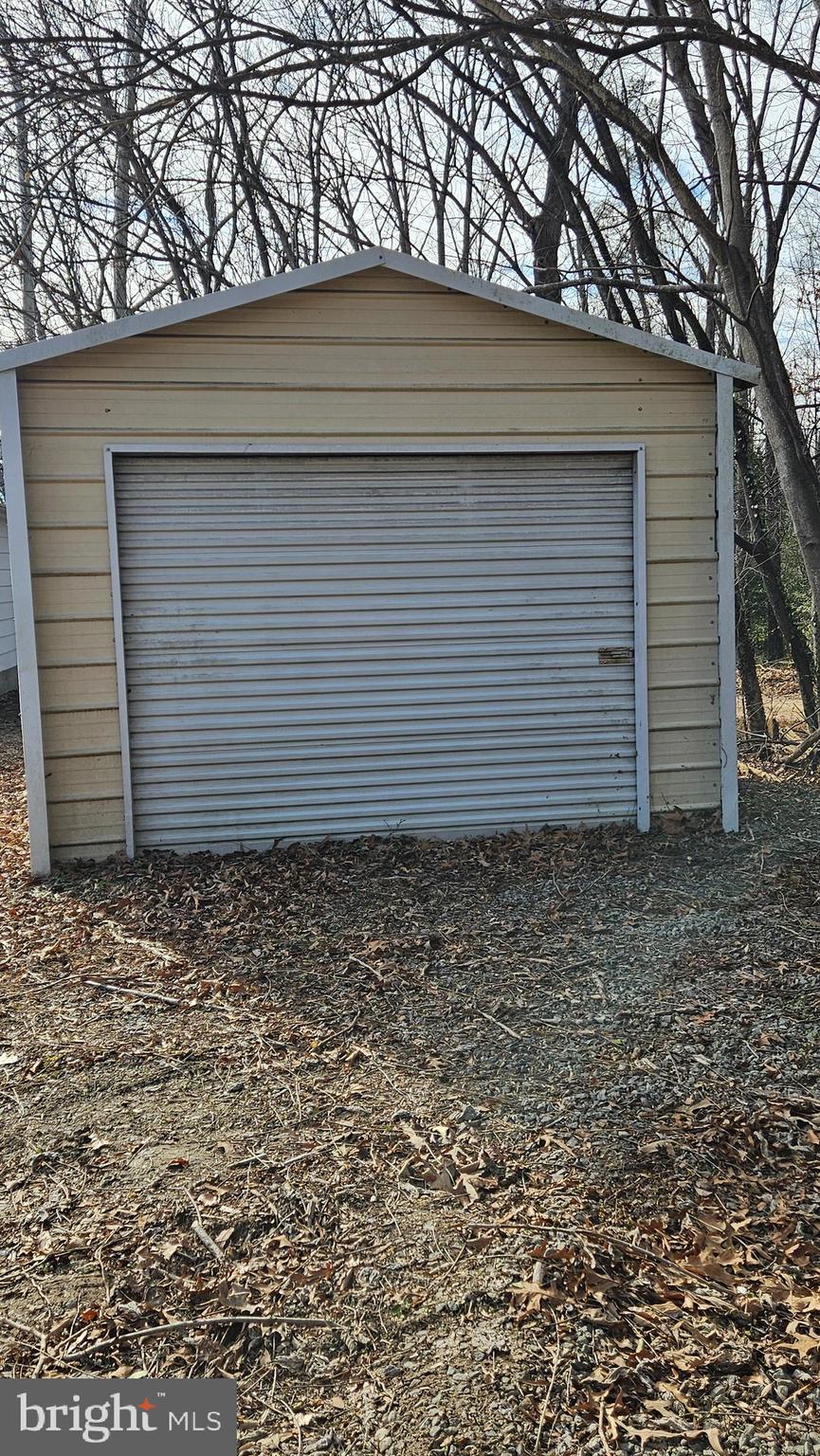 16506 Ridge Road King George, VA 22485 - Photo 9 of 15 a side view of a house