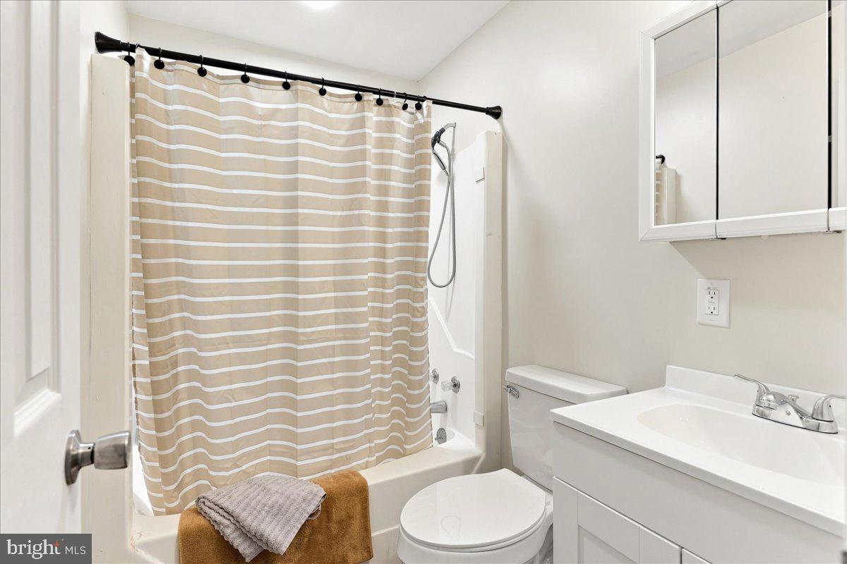 7823 Supinlick Ridge Road Mount Jackson, VA 22842 - Photo 40 of 58 Modern bathroom with soothing tones.