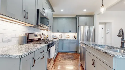 $649,900 | 524 East B E Bend Drive, Nashville, TN 37209