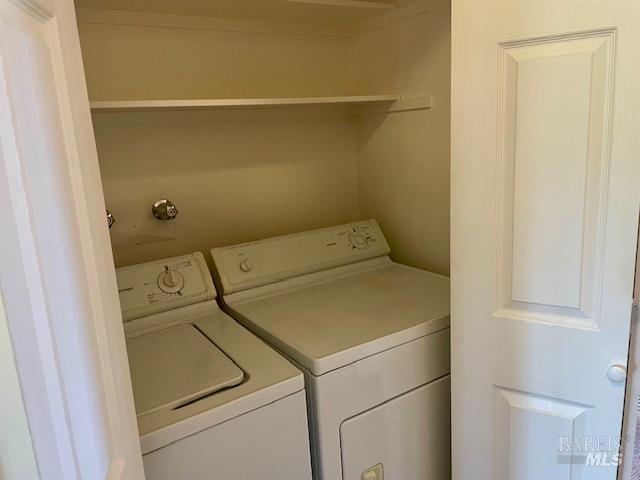 14 Scottsdale Way Novato, CA 94947 - Photo 18 of 34 a utility room with dryer and washer