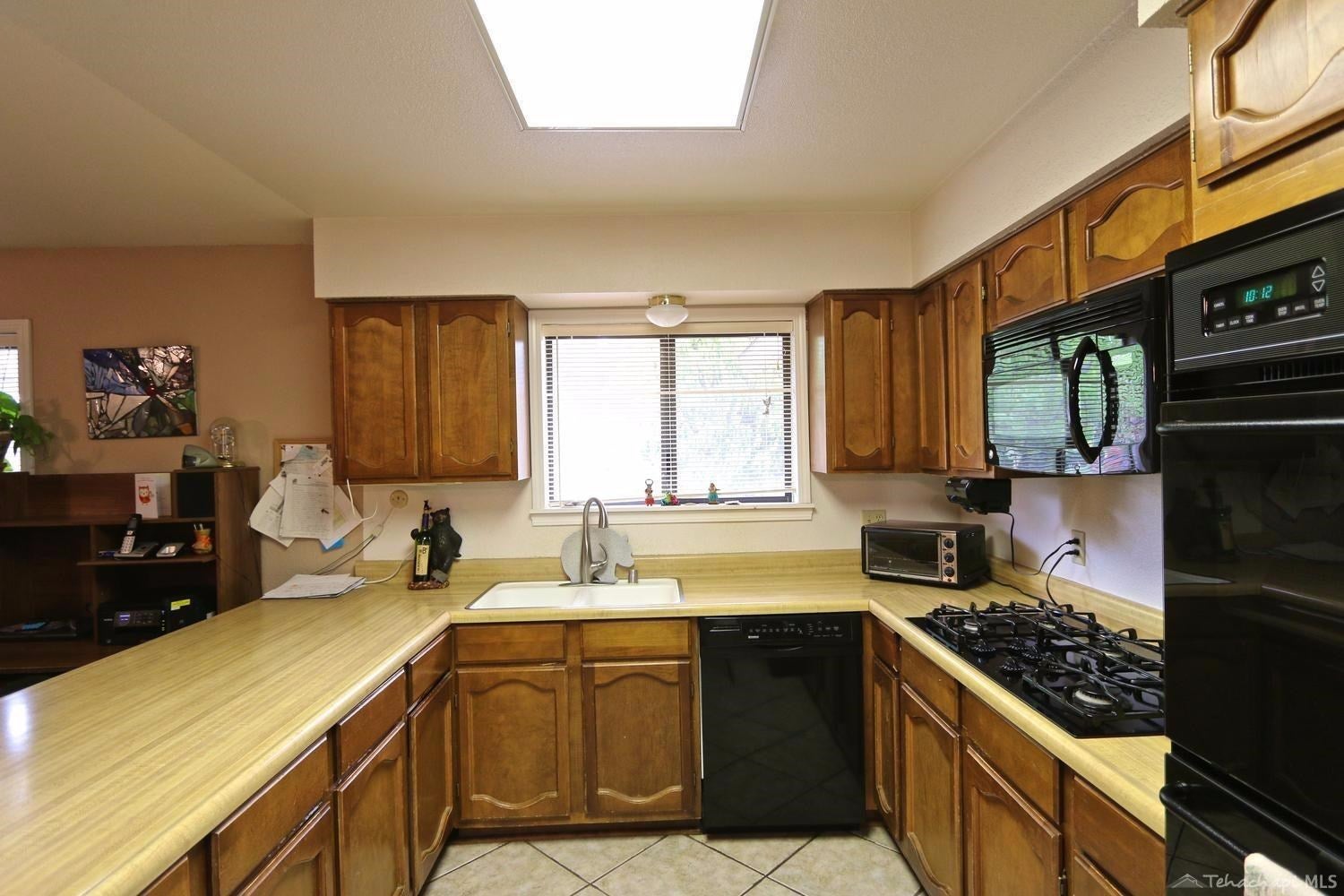 29401 Fawn Way Tehachapi, CA 93561 - Photo 8 of 38 Gallery Image 8