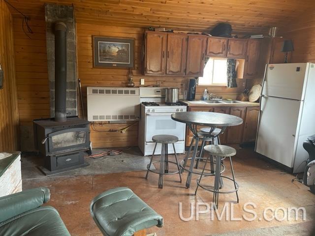 29960 Co Road Cornell, MI 49818 - Photo 10 of 27