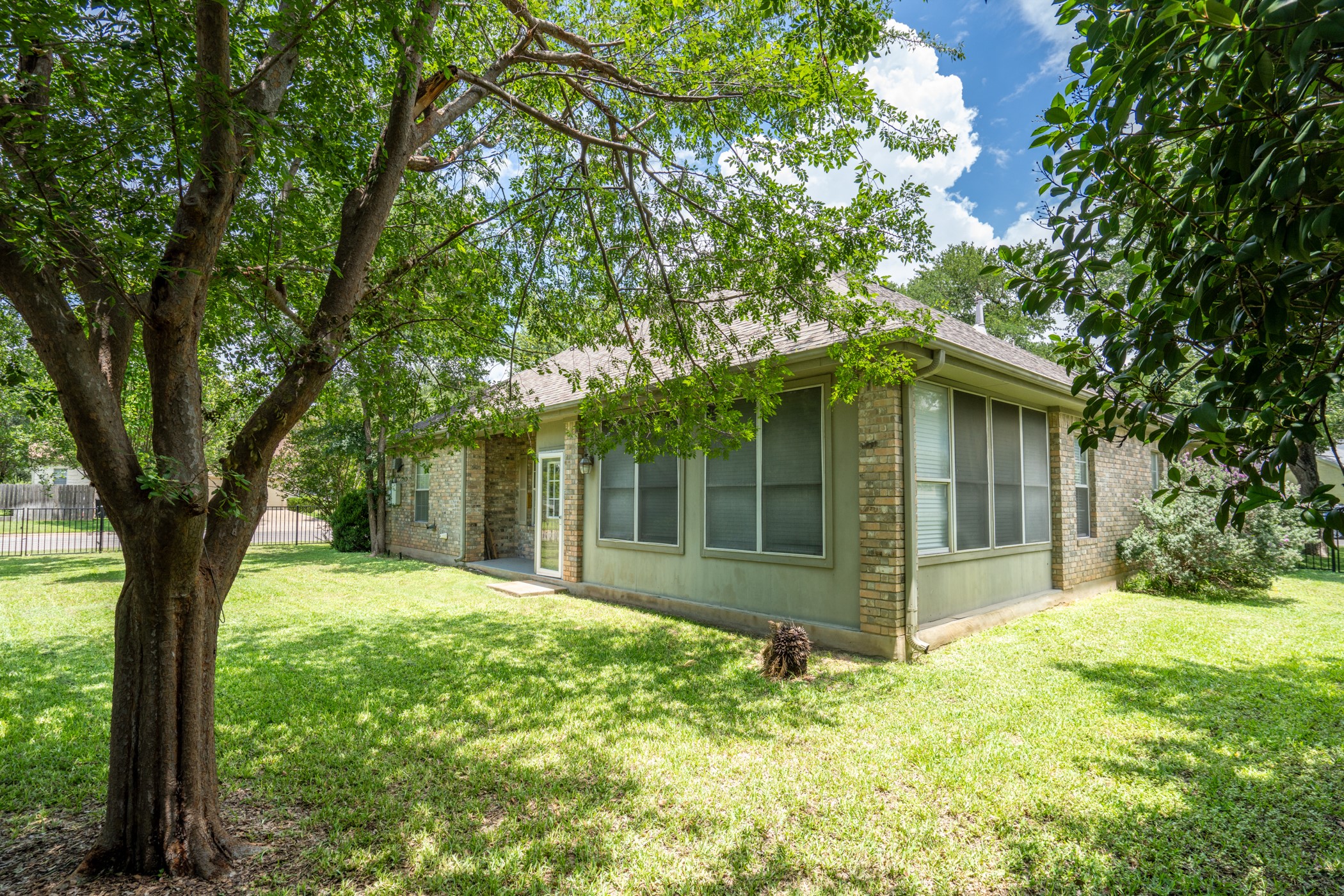 2912 Brandy Lane Georgetown, TX 78628 - Photo 6 of 39