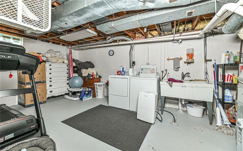 112 Williams Road Butler, PA 16001 - Photo 27 of 31 Gallery Image 27