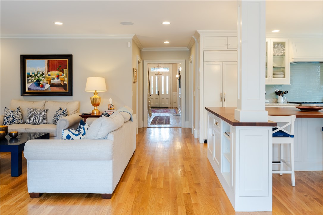 15 Berkeley Avenue Newport, RI 02840 - Photo 11 of 45