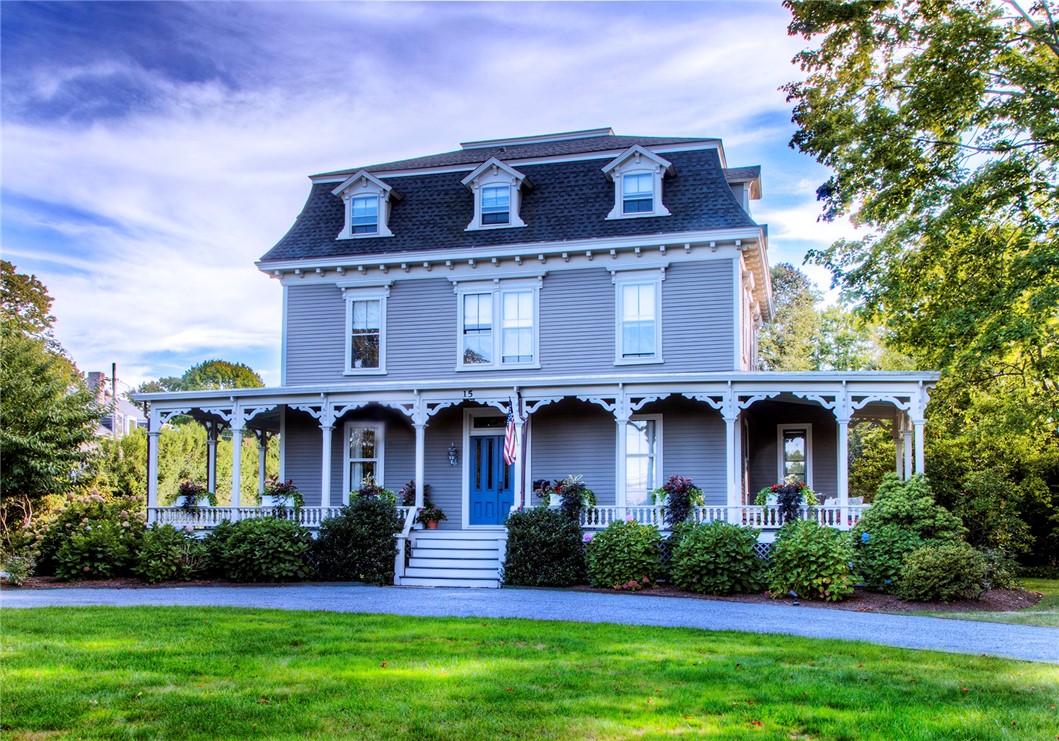 15 Berkeley Avenue Newport, RI 02840 - Photo 2 of 45