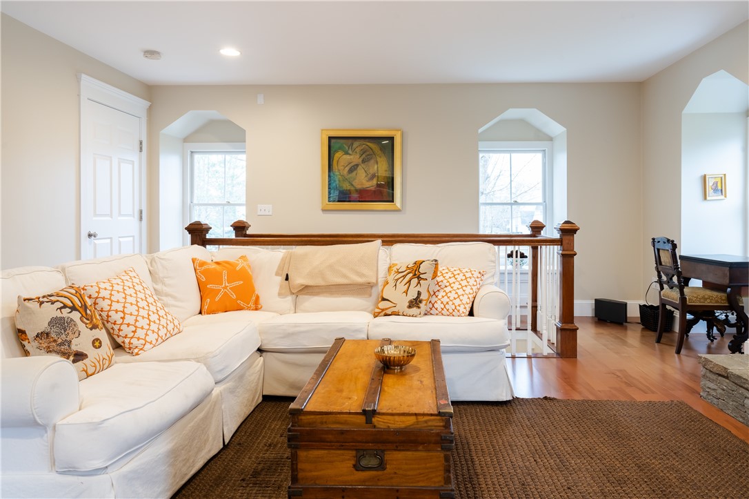 15 Berkeley Avenue Newport, RI 02840 - Photo 38 of 45