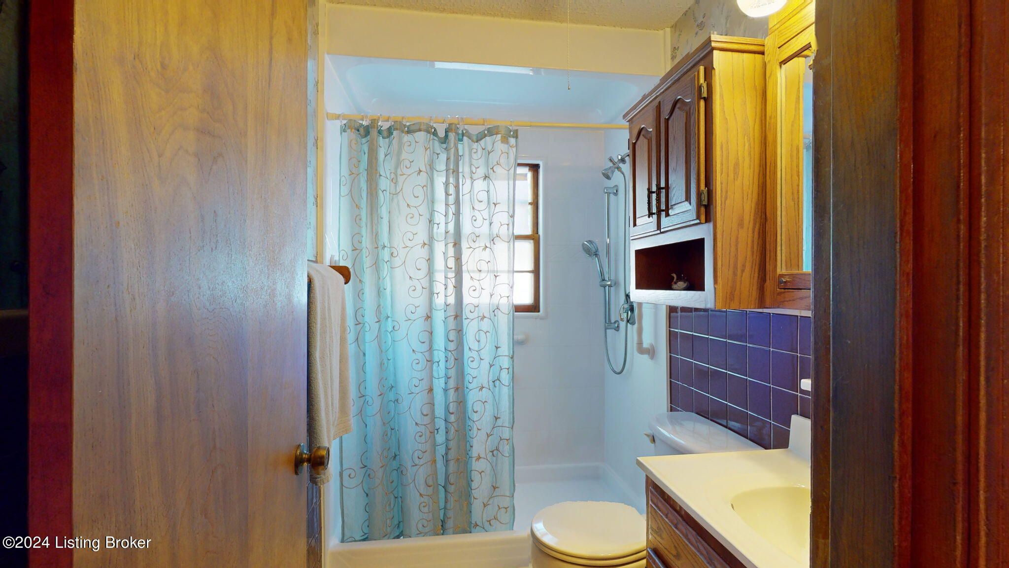 4534 Dover Road Louisville, KY 40216 - Photo 18 of 28 14-web-or-mls-10212024_154341