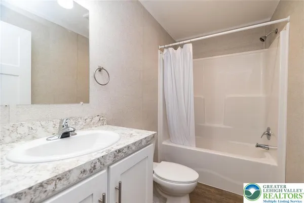 $149,900 | 465 Royal Manor Road, Unit LOT 2, Easton, PA 18042
