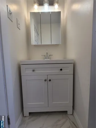 $3,100 | 15 Van Courtland Place, Kearny, NJ 07032