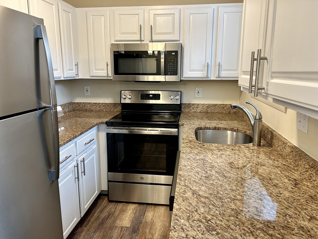 70 C Charles River Road, Unit 70C Waltham, MA 02453 - Photo 2 of 22