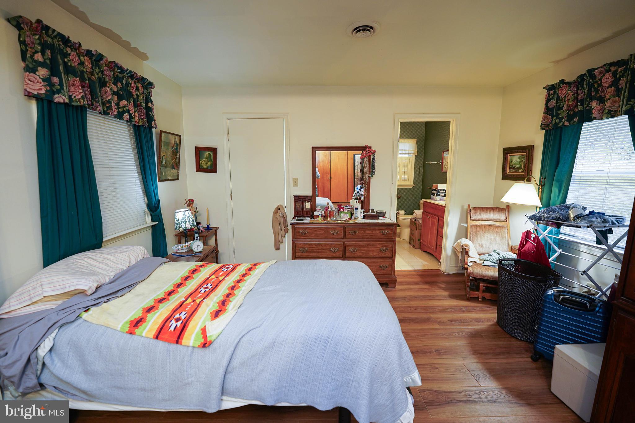 30332 Dagsboro Road Salisbury, MD 21804 - Photo 26 of 53 a bed room with a bed window and television