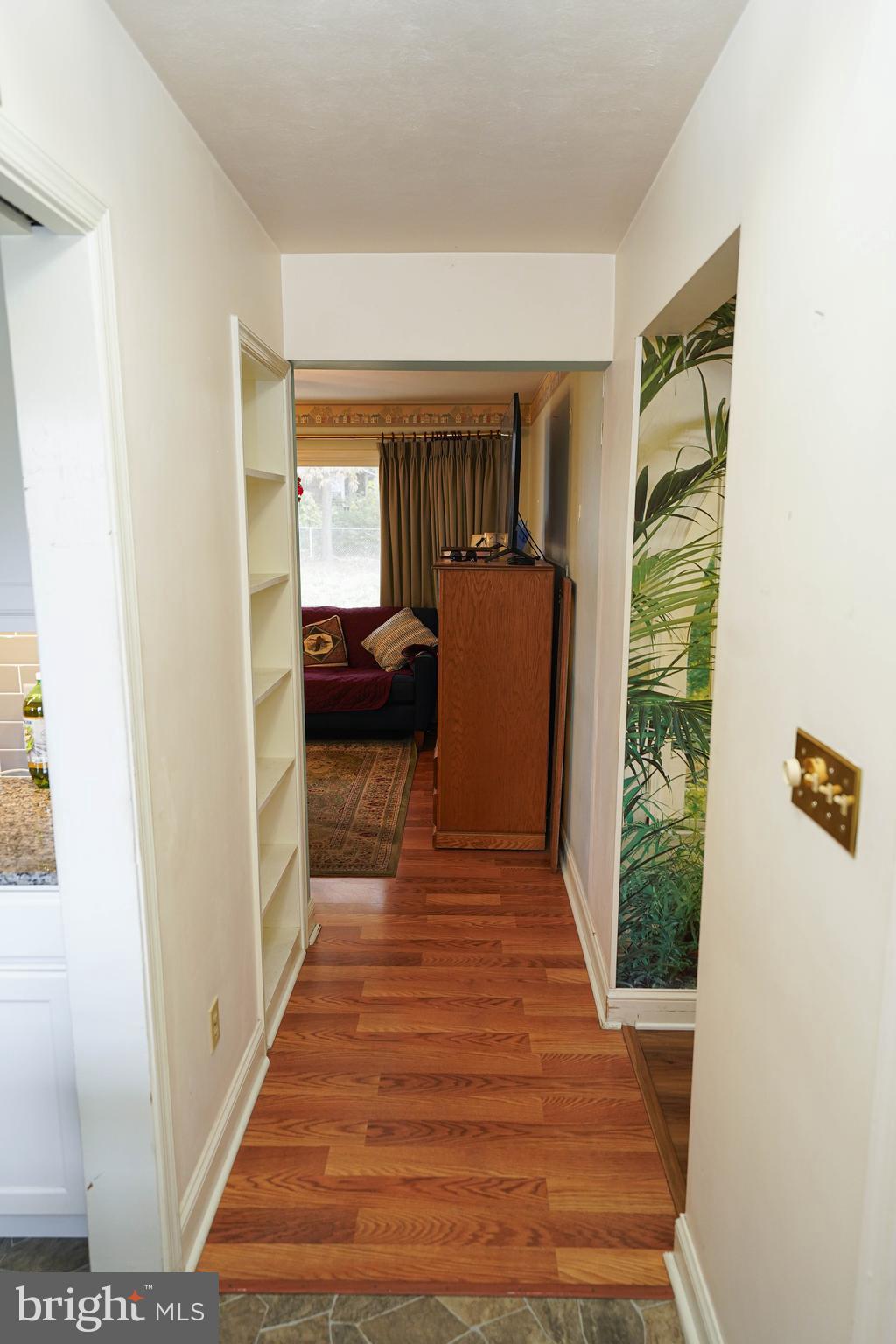 30332 Dagsboro Road Salisbury, MD 21804 - Photo 3 of 53 a view of a living room
