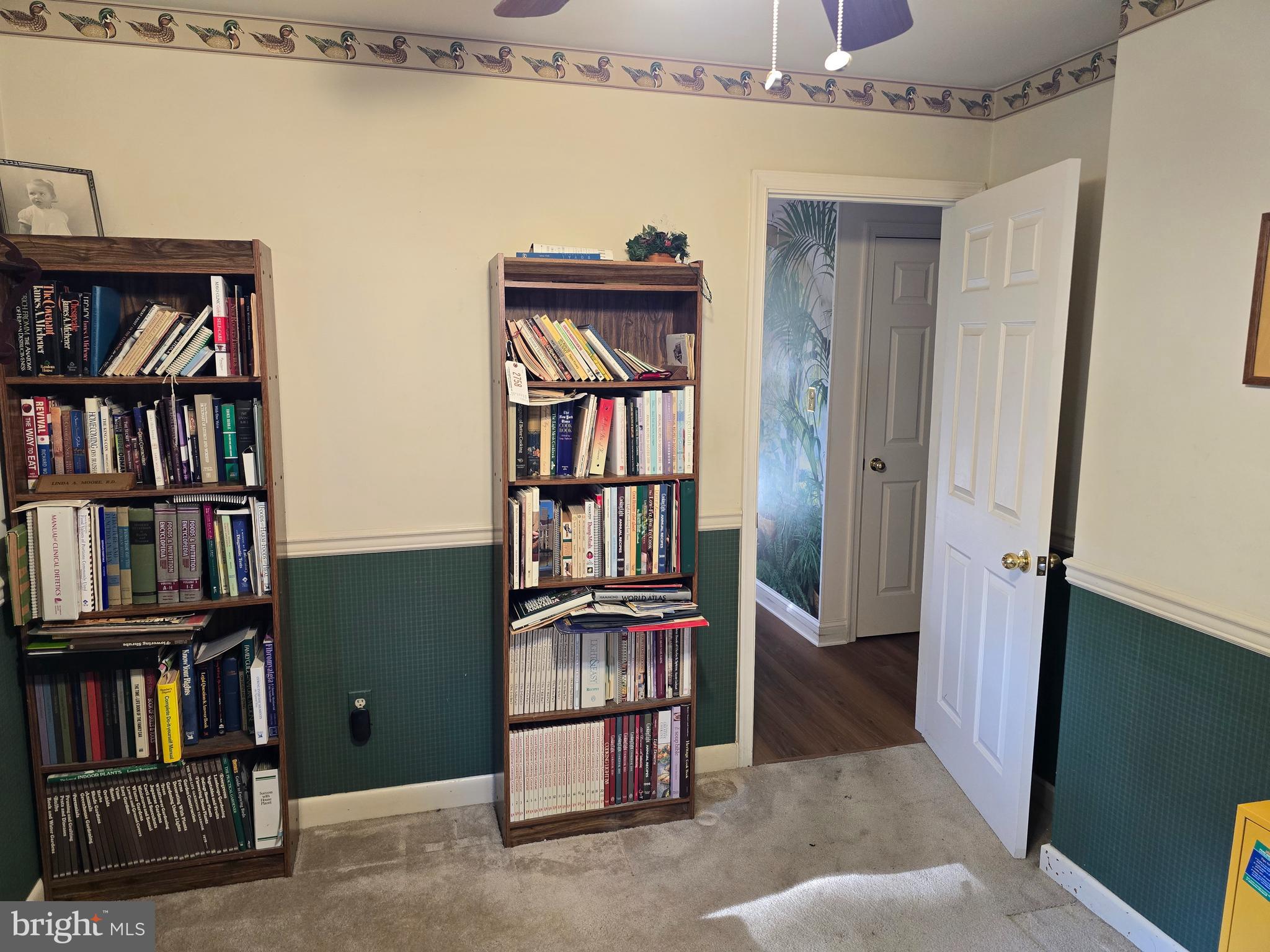 30332 Dagsboro Road Salisbury, MD 21804 - Photo 40 of 53 a view of a livingroom with furniture and staircase