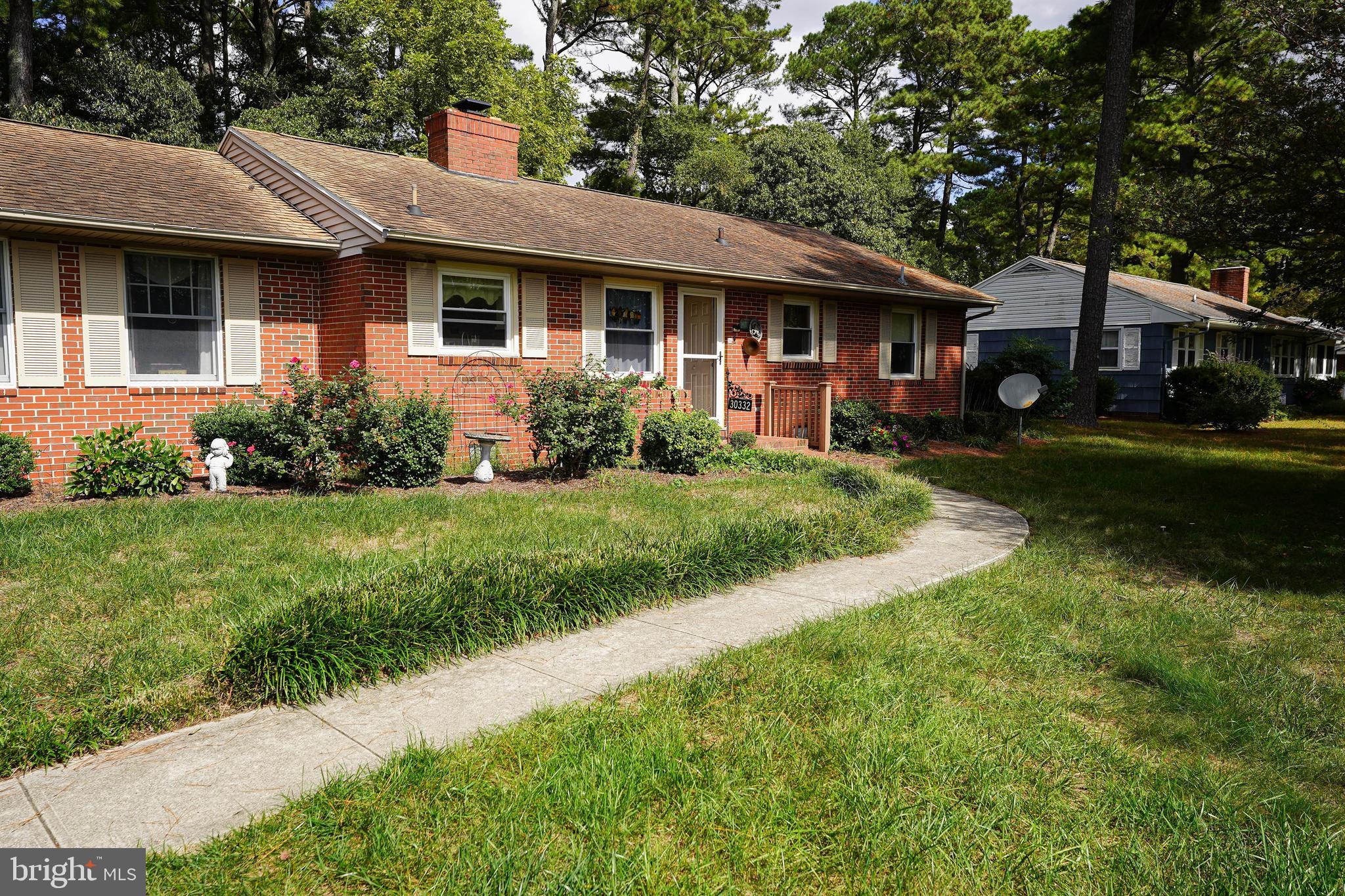 30332 Dagsboro Road Salisbury, MD 21804 - Photo 53 of 53 a front view of a house with a yard and porch