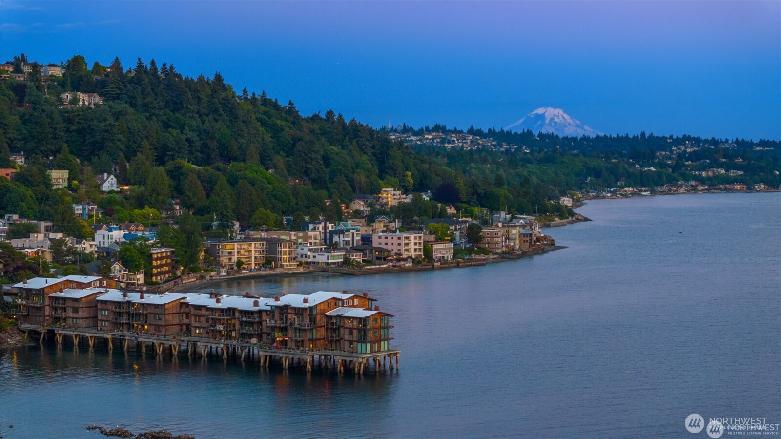 3717 Beach Drive Southwest, Unit 113 Seattle, WA 98116 - Photo 2 of 38