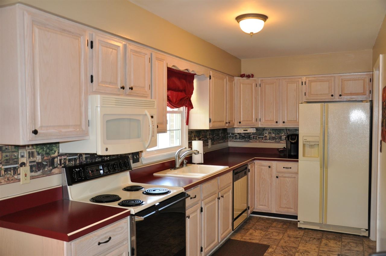 7925 Spry Road Evansville, IN 47715 - Photo 4 of 22 Gallery Image 4