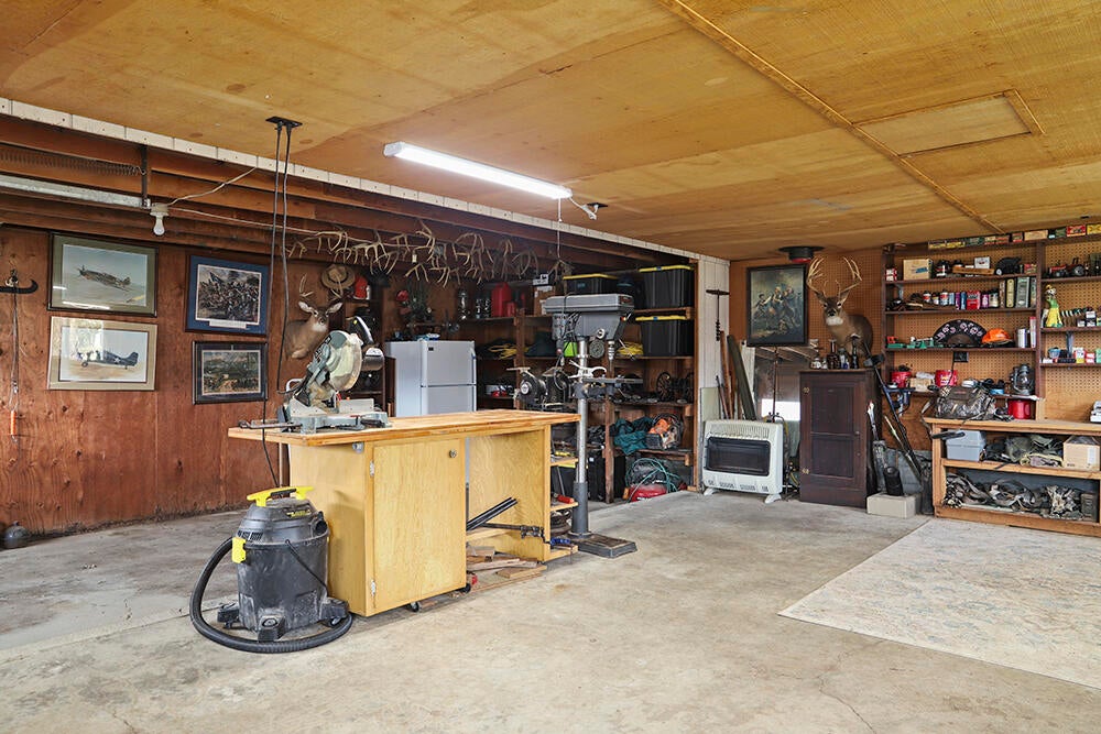 16500 Water Gap Road Williams, OR 97544 - Photo 28 of 51 29