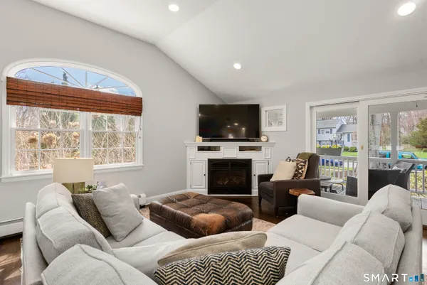 $819,000 | 70 Allen Road, Fairfield, CT 06824