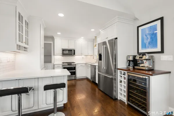 $819,000 | 70 Allen Road, Fairfield, CT 06824