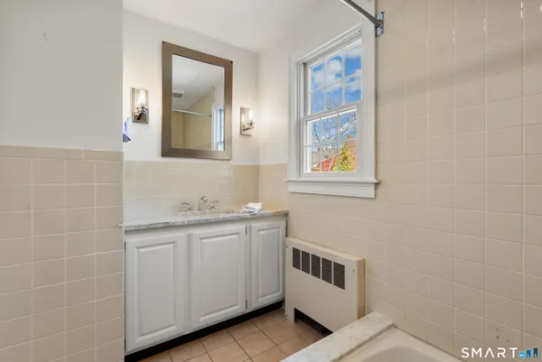 $819,000 | 70 Allen Road, Fairfield, CT 06824