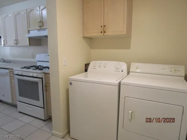 $1,699 | 8449 Sewards Bluff Avenue, Las Vegas, NV 89129