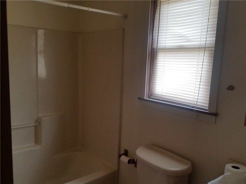 108 Monarch Avenue Rural Ridge, PA 15075 - Photo 6 of 8